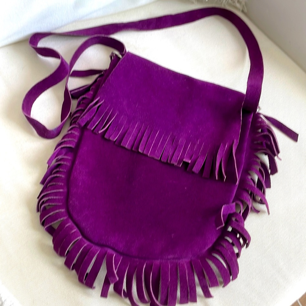 ☮️💜hand made suede fringe crossbody bag💜